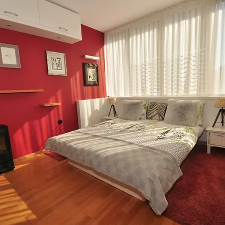 Apartma 1001 *